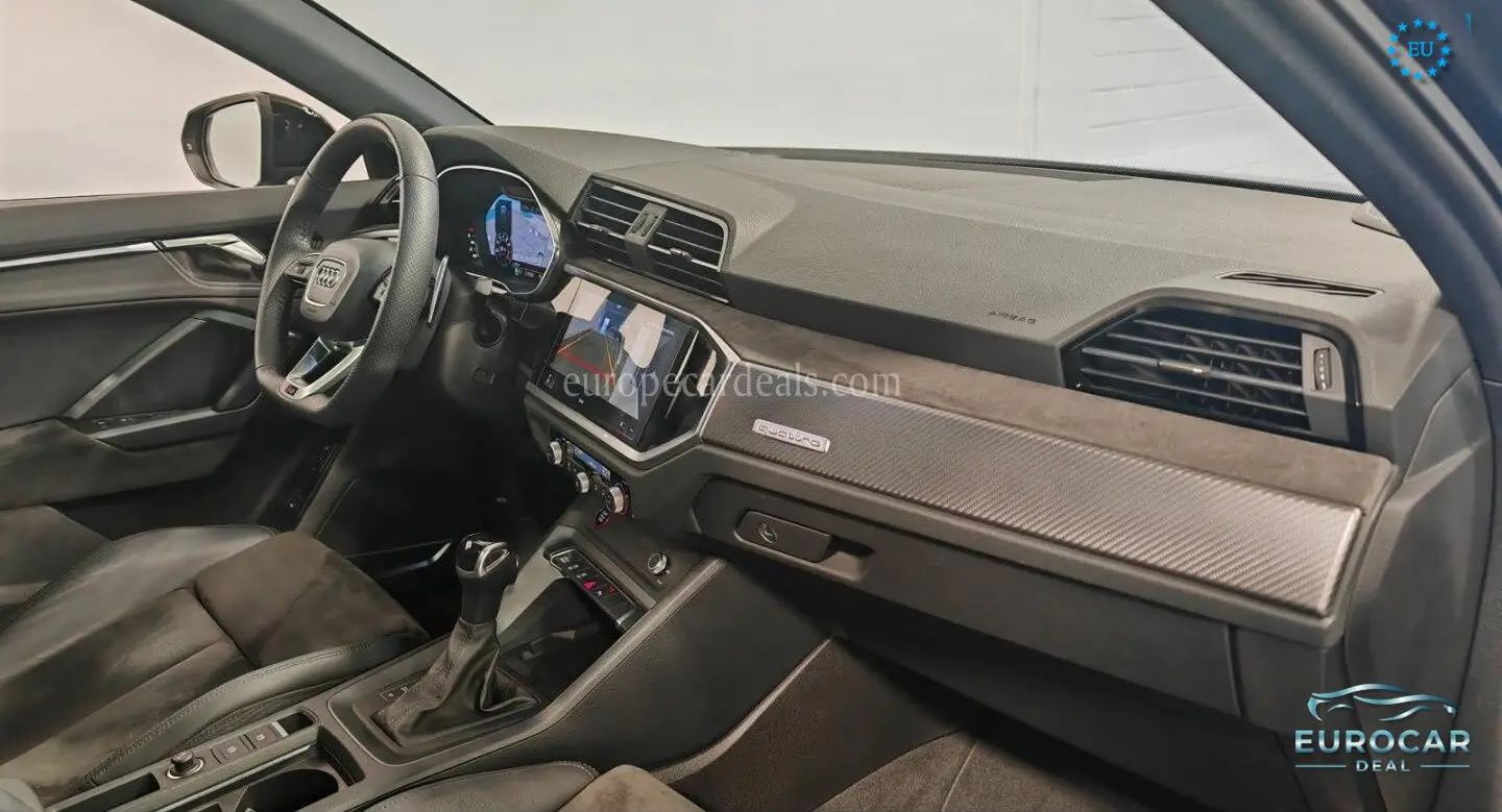 Audi RSQ3