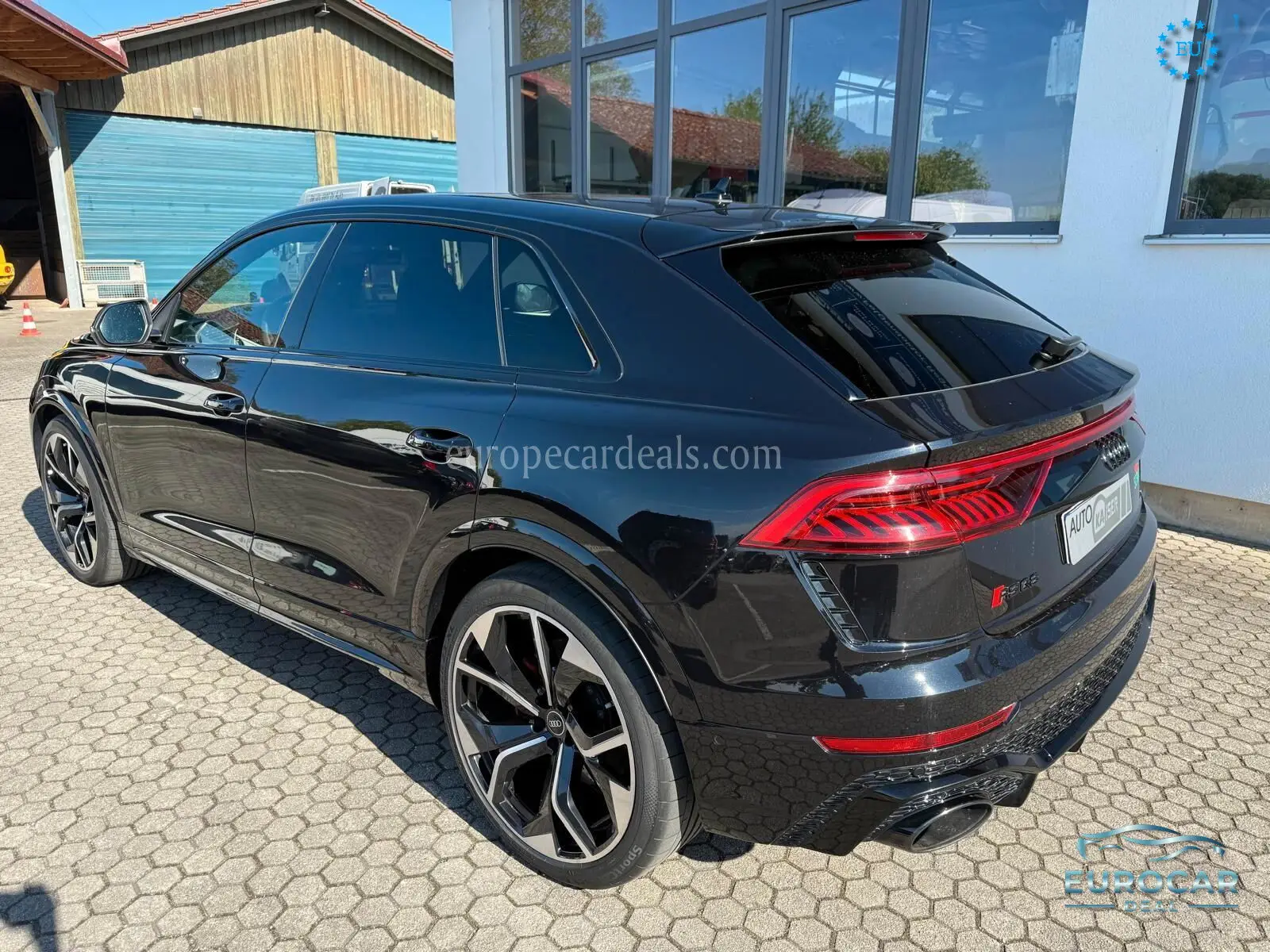 Audi RSQ8