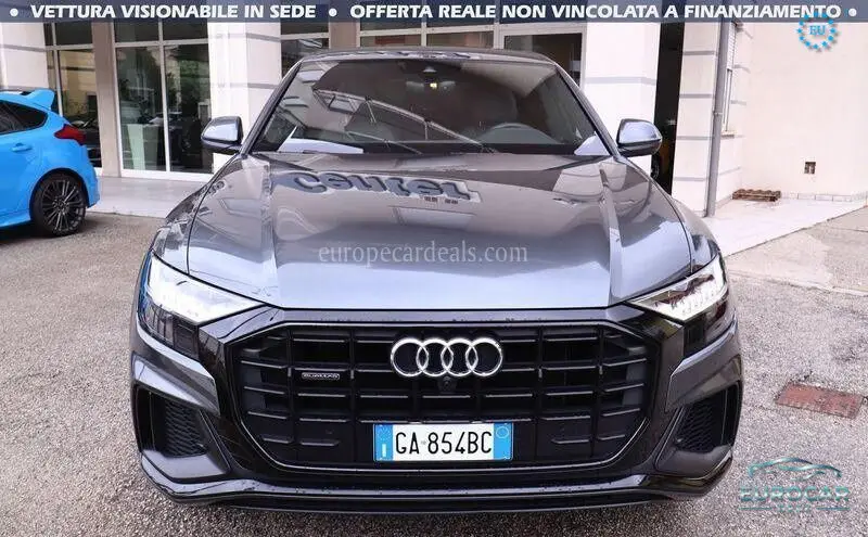 Audi Q8