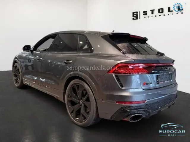 Audi RSQ8