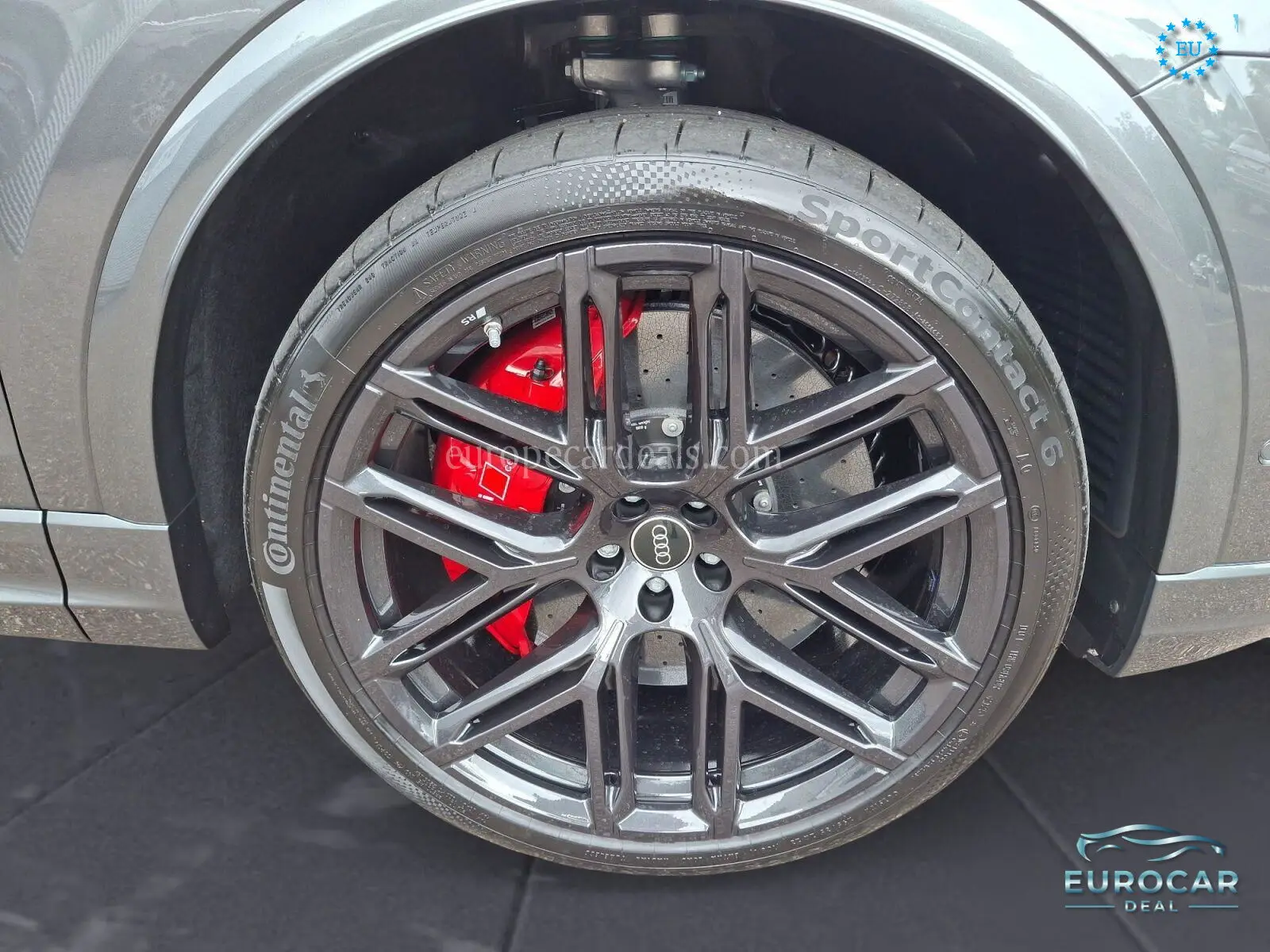 Audi RSQ8