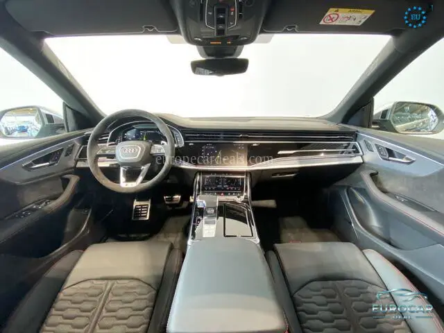 Audi RSQ8