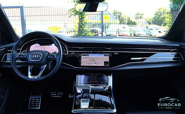 Audi RSQ8