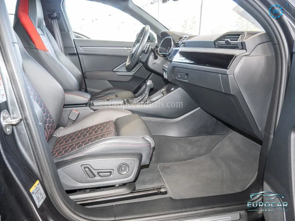 Audi RSQ3