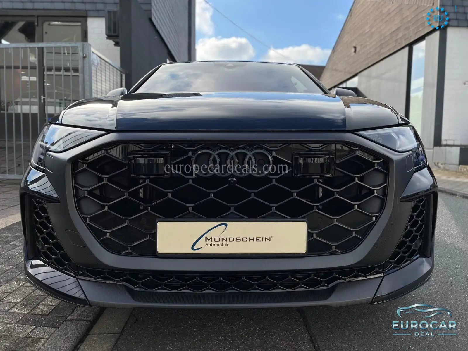 Audi RSQ8