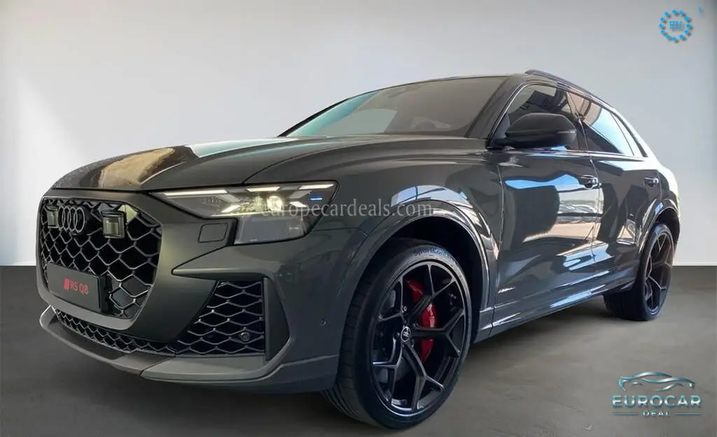 Audi RSQ8