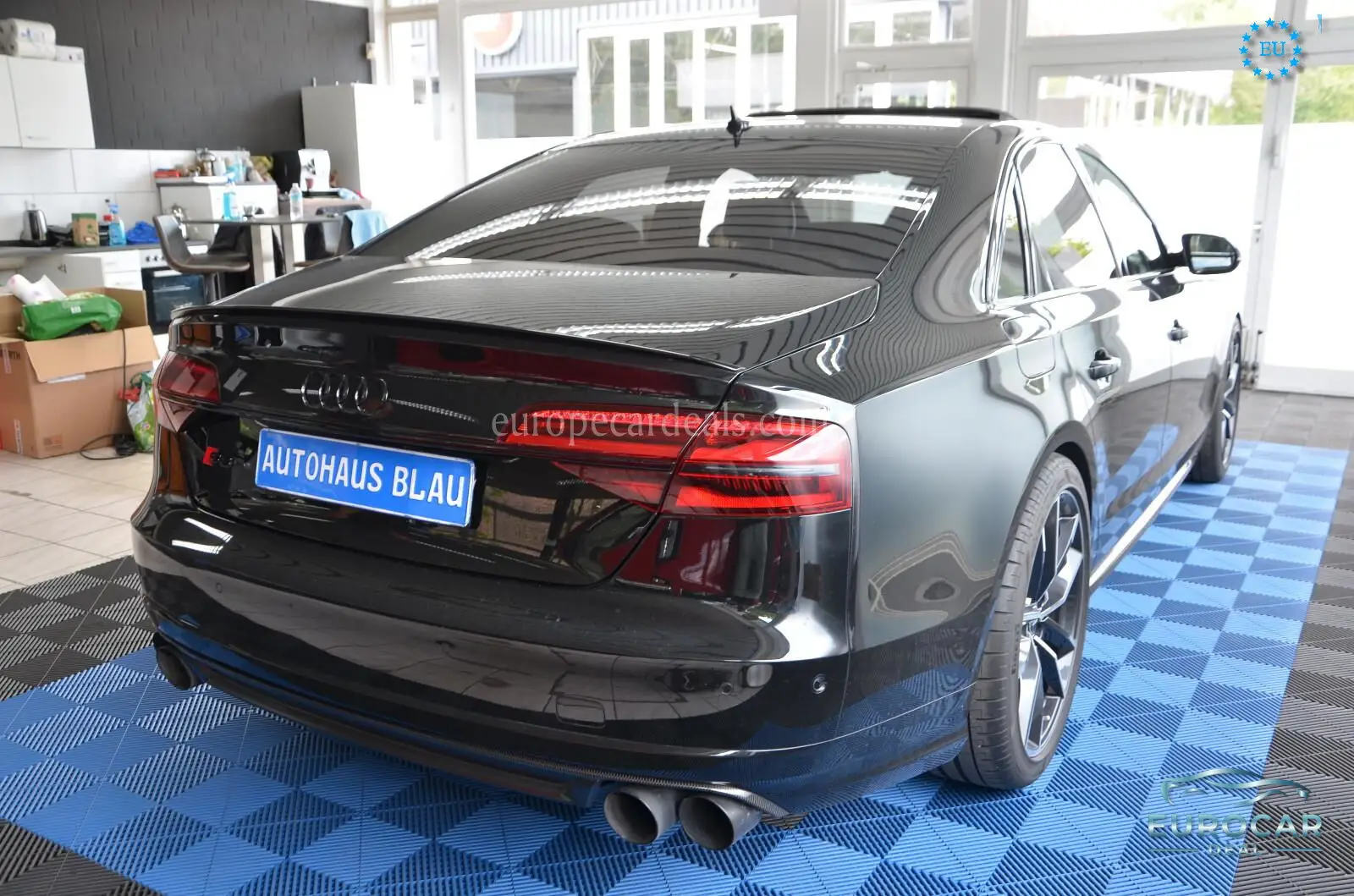 Audi S8