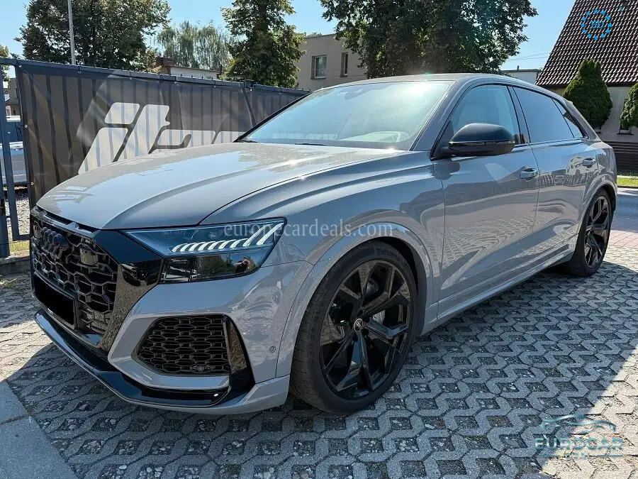 Audi RSQ8