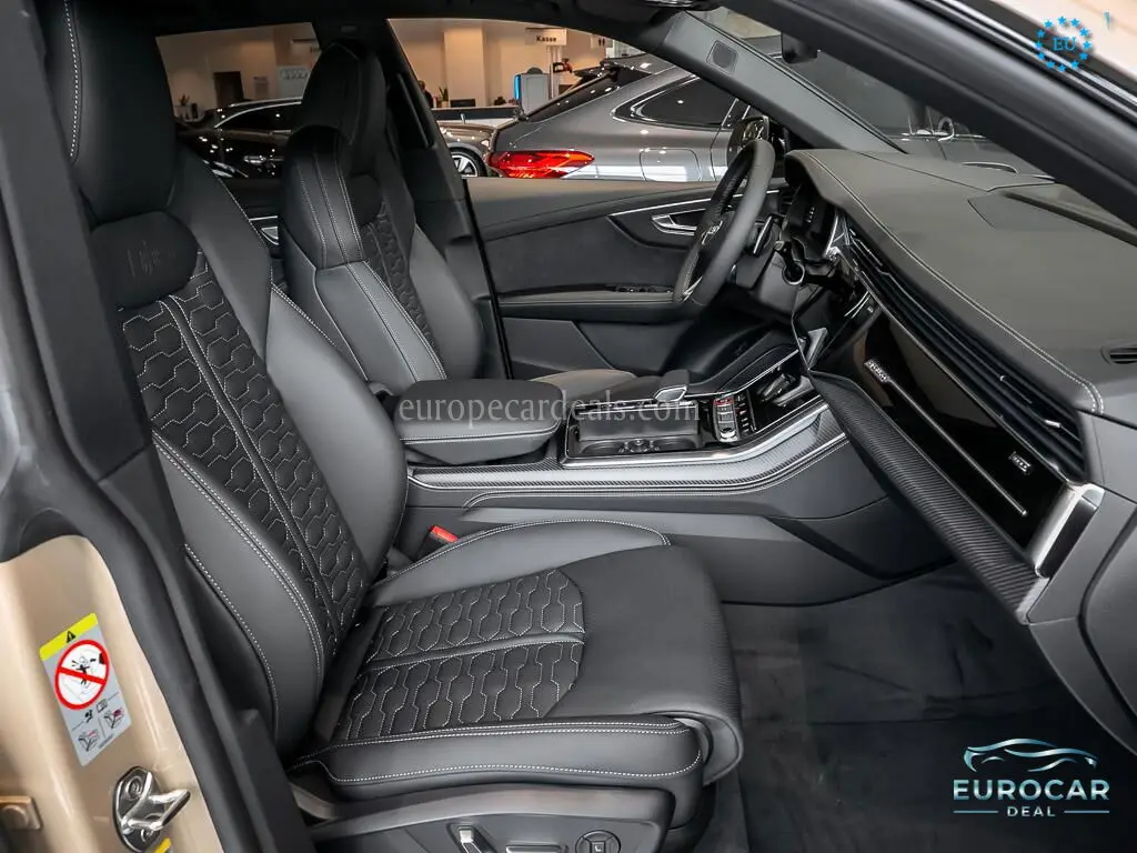 Audi RSQ8
