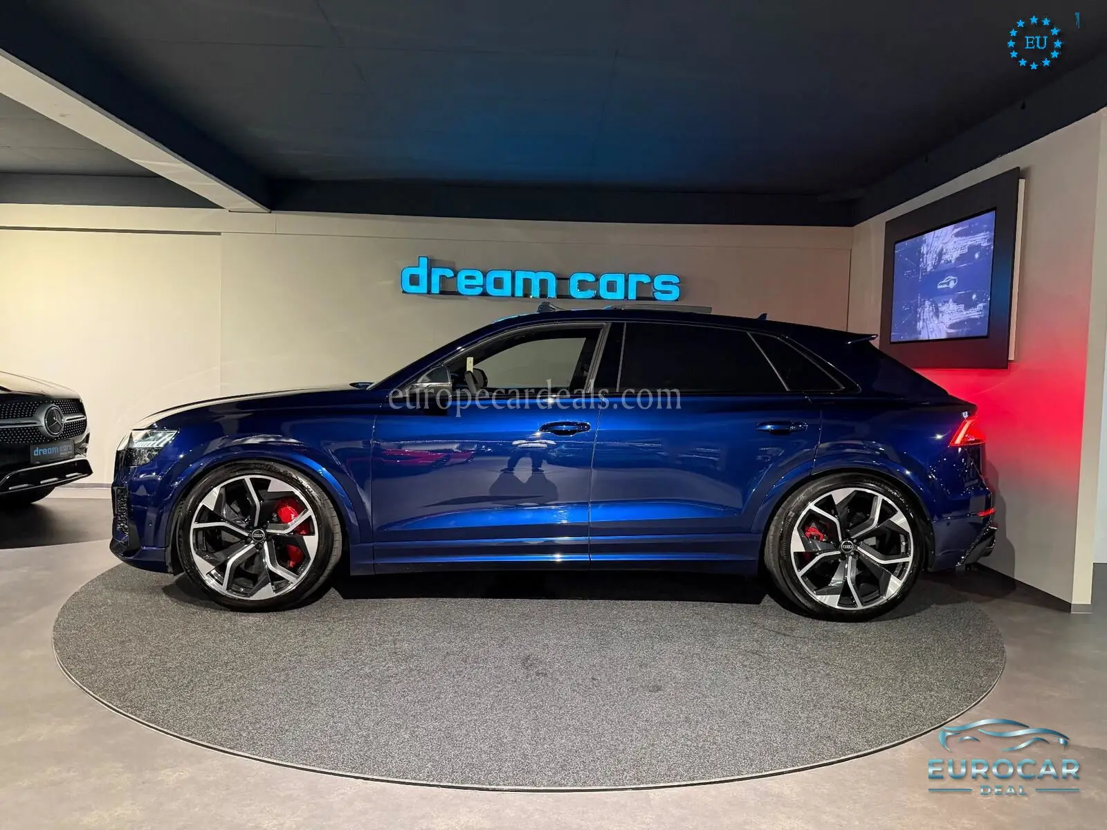 Audi RSQ8