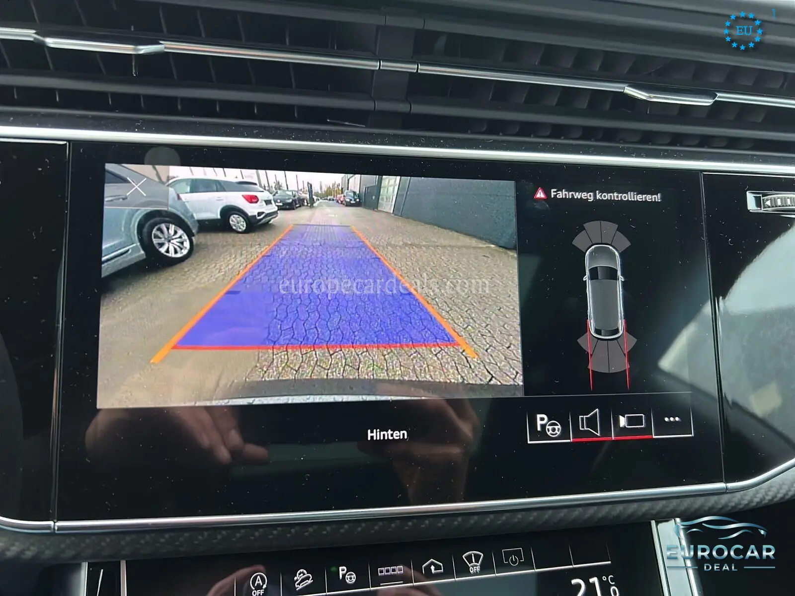 Audi RSQ8