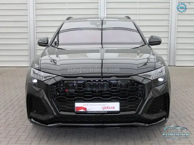 Audi RSQ8