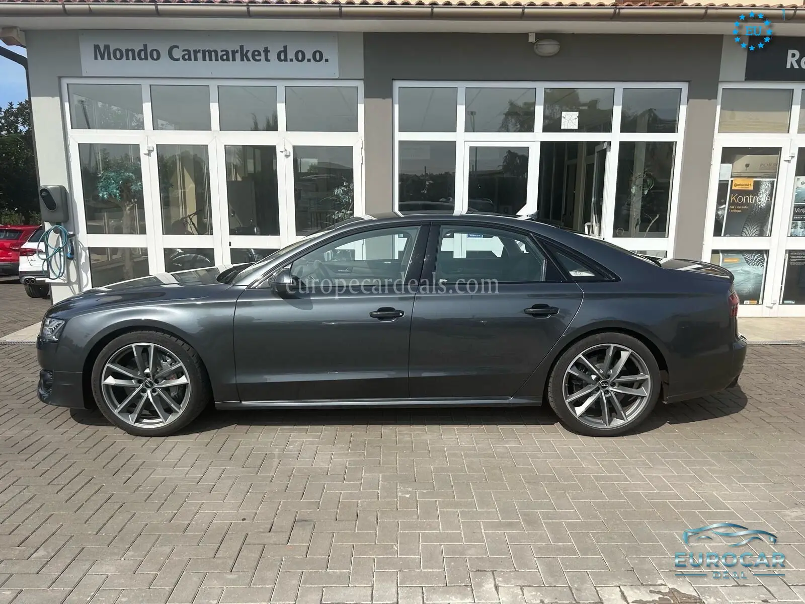 Audi S8
