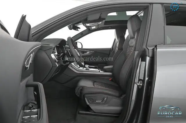Audi RSQ8