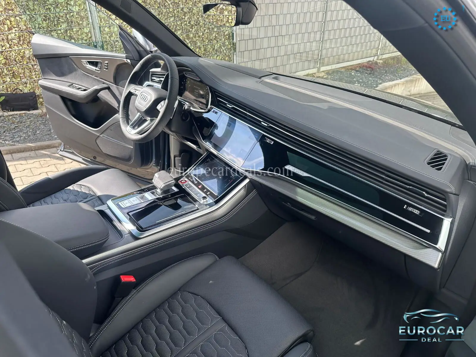 Audi RSQ8