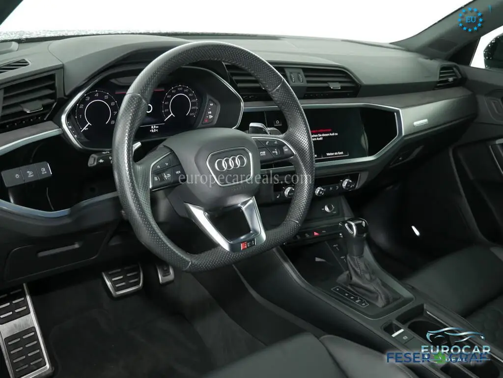 Audi RSQ3