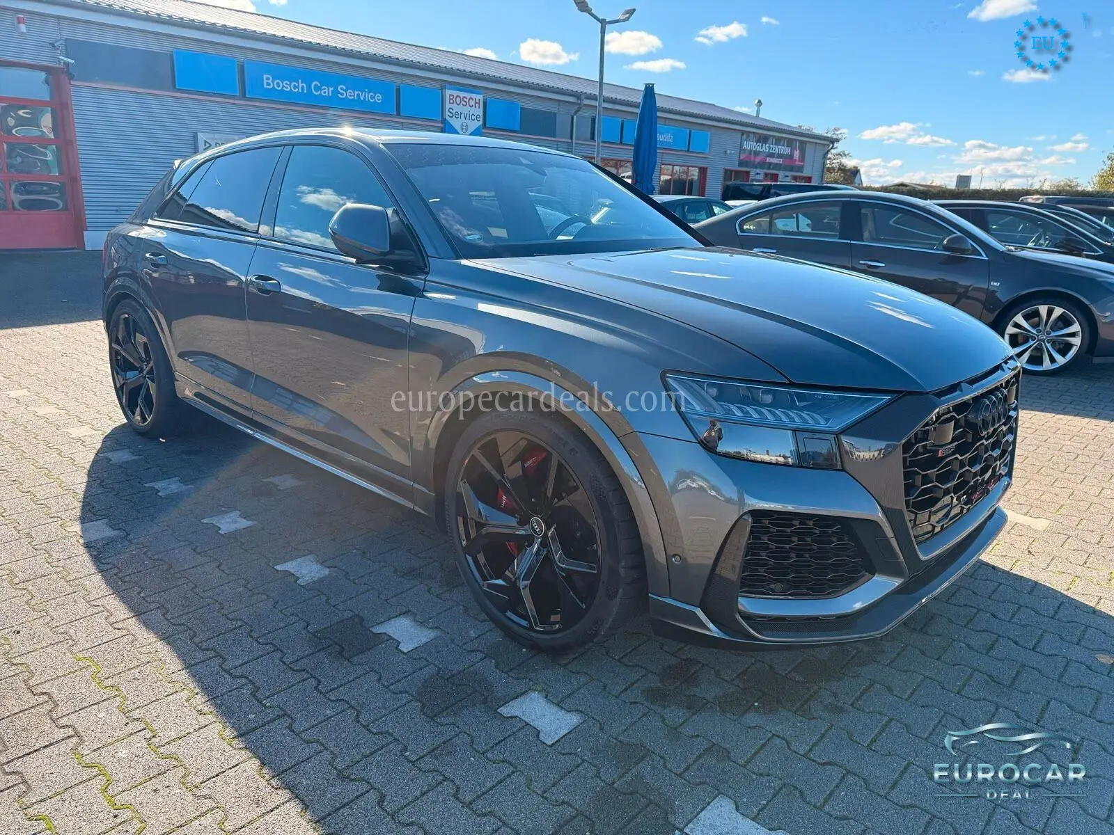 Audi RSQ8
