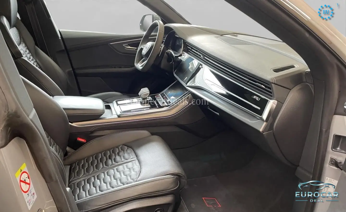 Audi RSQ8