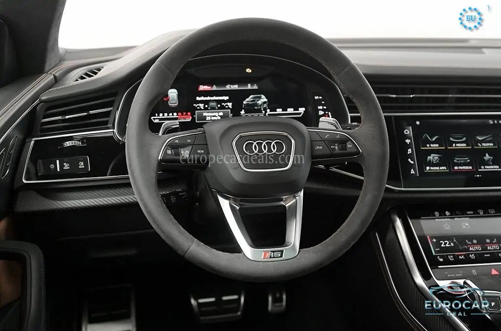 Audi RSQ8