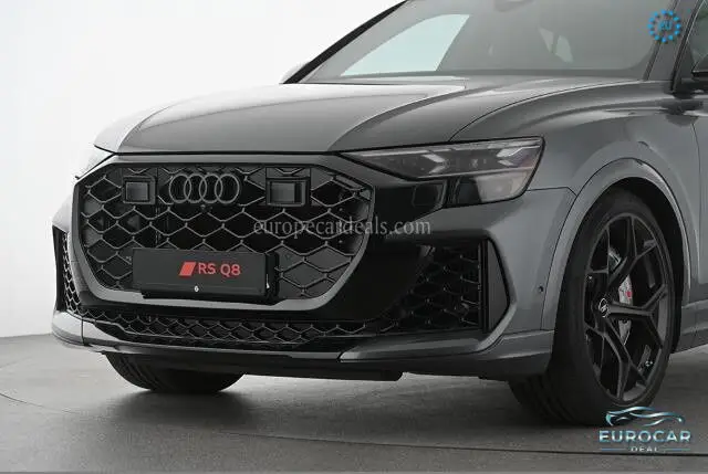 Audi RSQ8