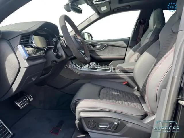 Audi RSQ8