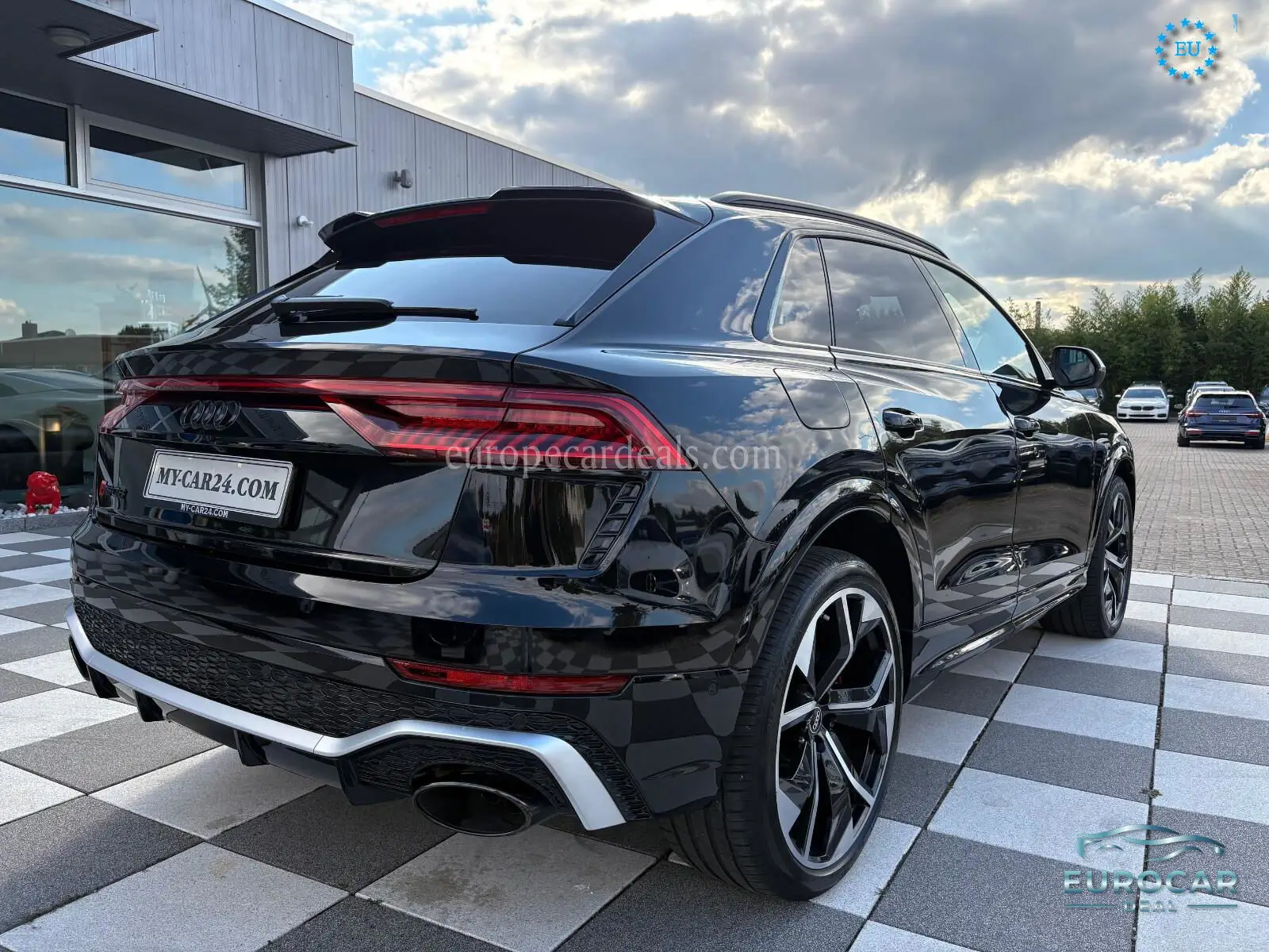 Audi RSQ8