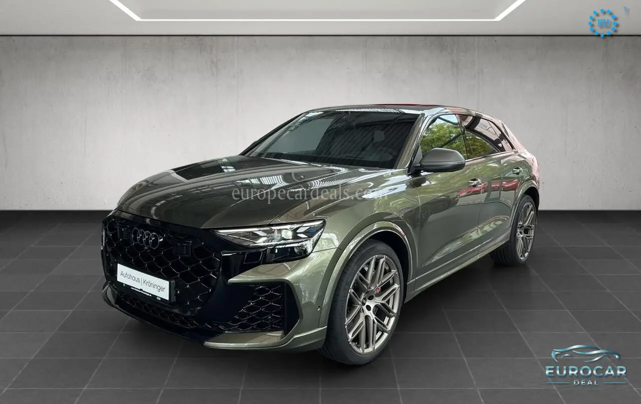 Audi RSQ8
