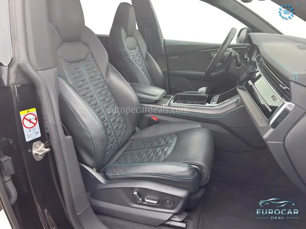 Audi RSQ8