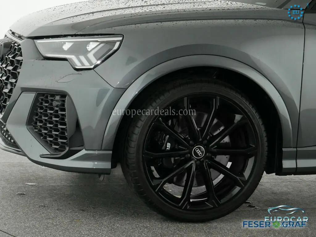 Audi RSQ3