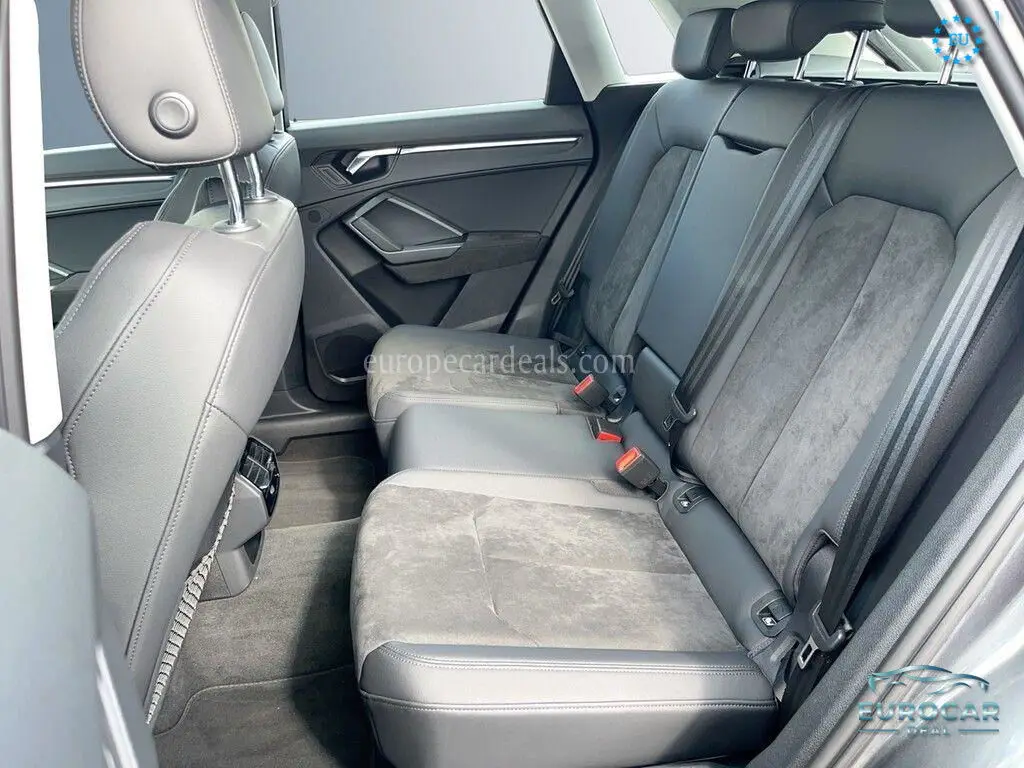 Audi RSQ3