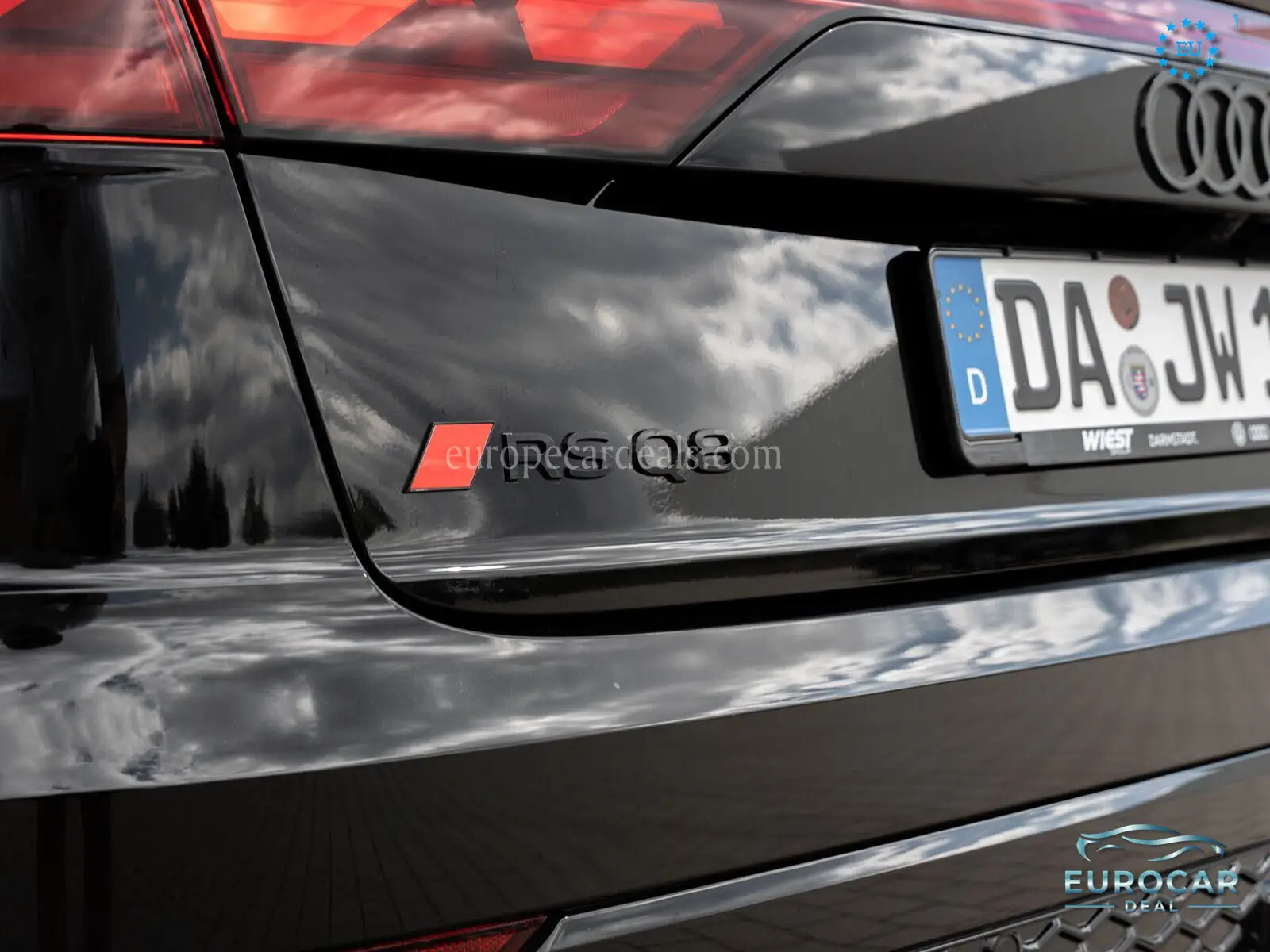 Audi RSQ8