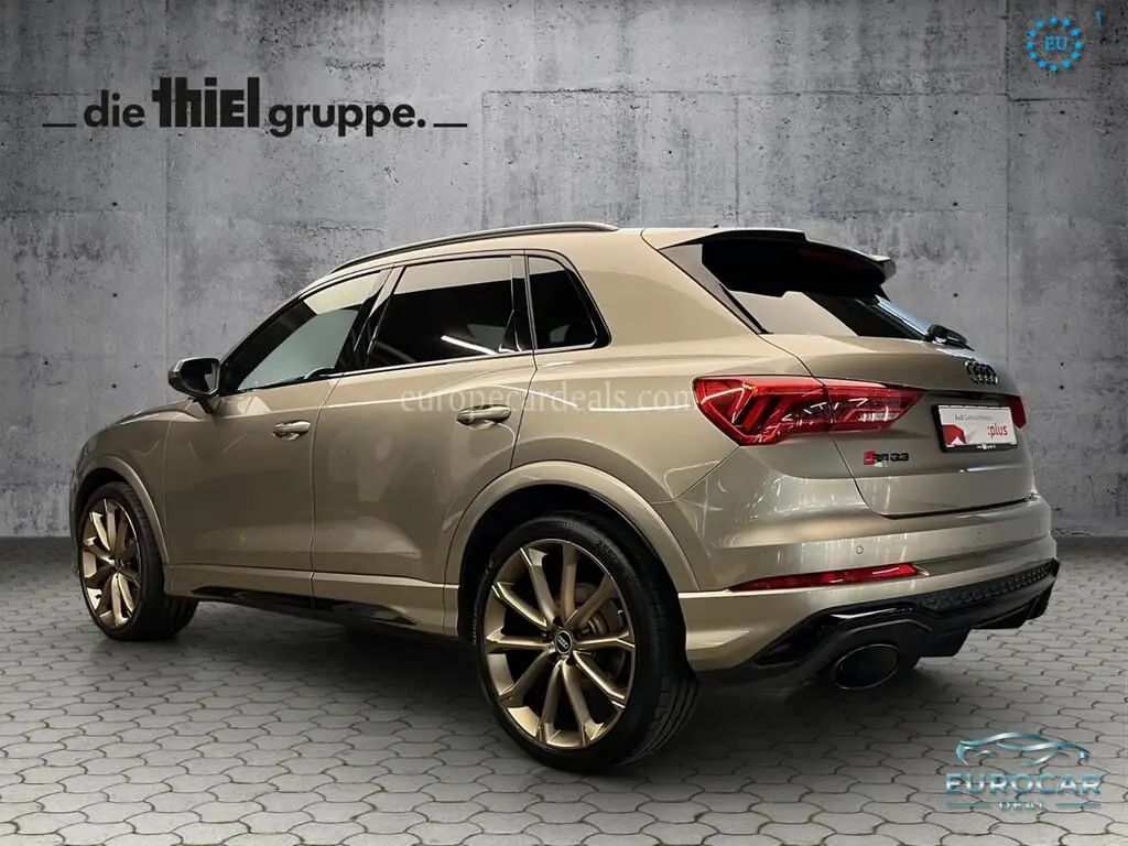 Audi RSQ3