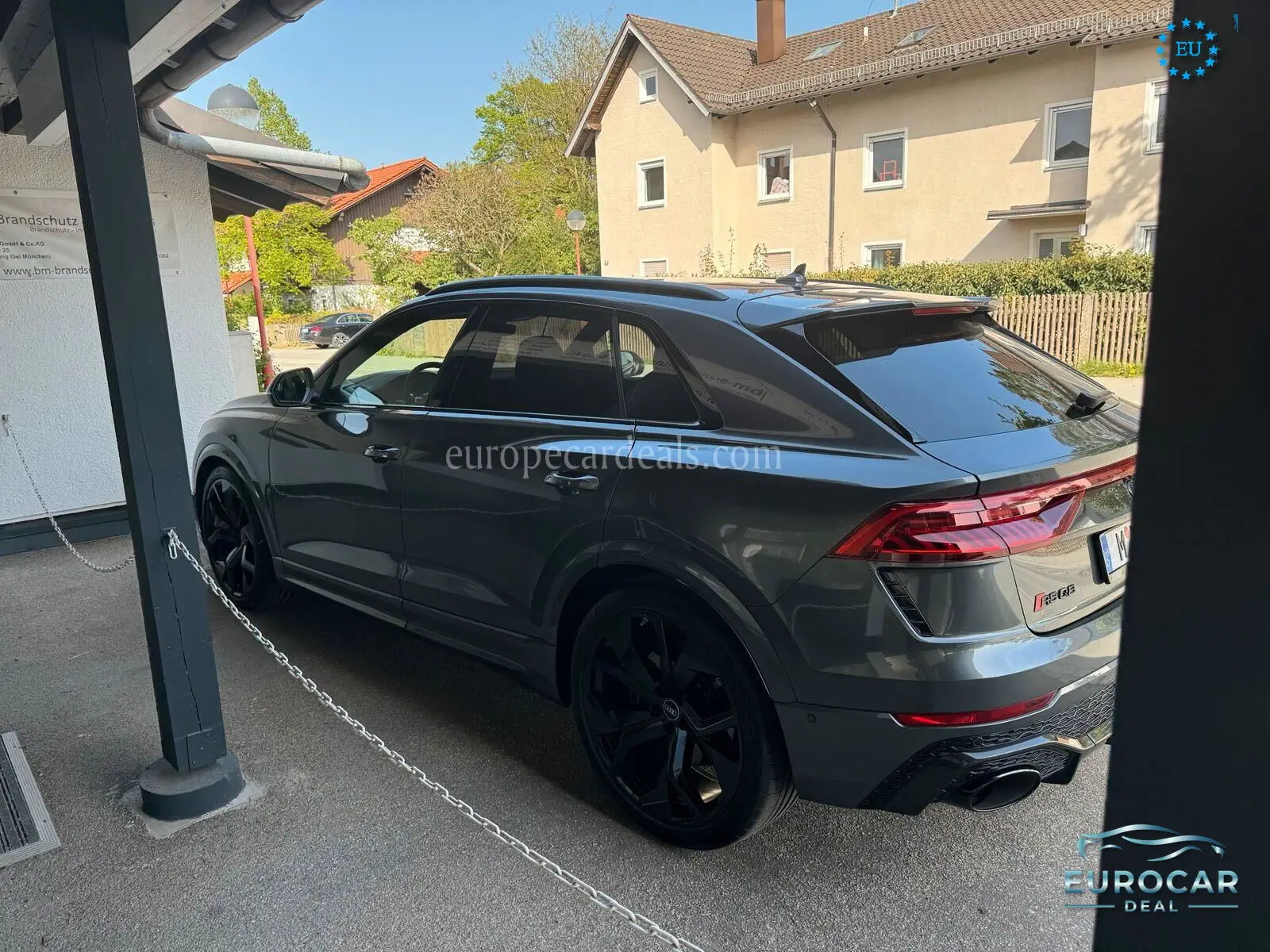 Audi RSQ8