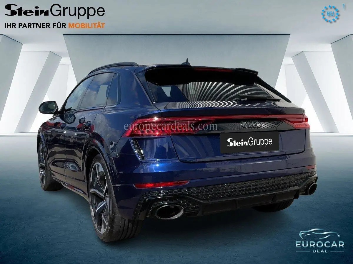 Audi RSQ8