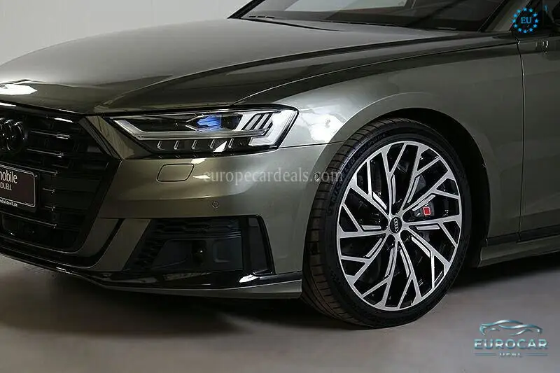 Audi S8