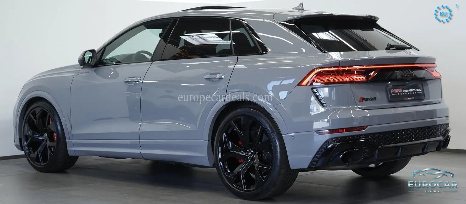 Audi RSQ8