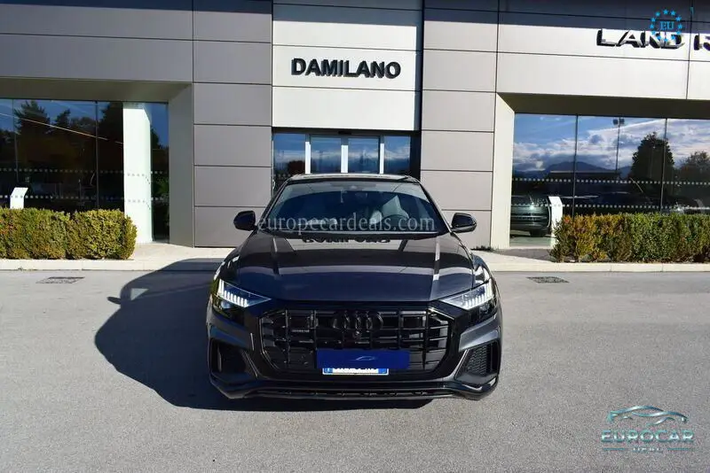 Audi Q8