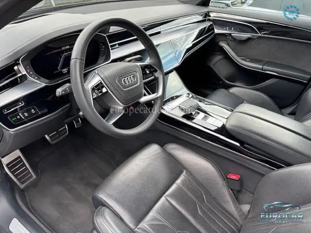 Audi S8