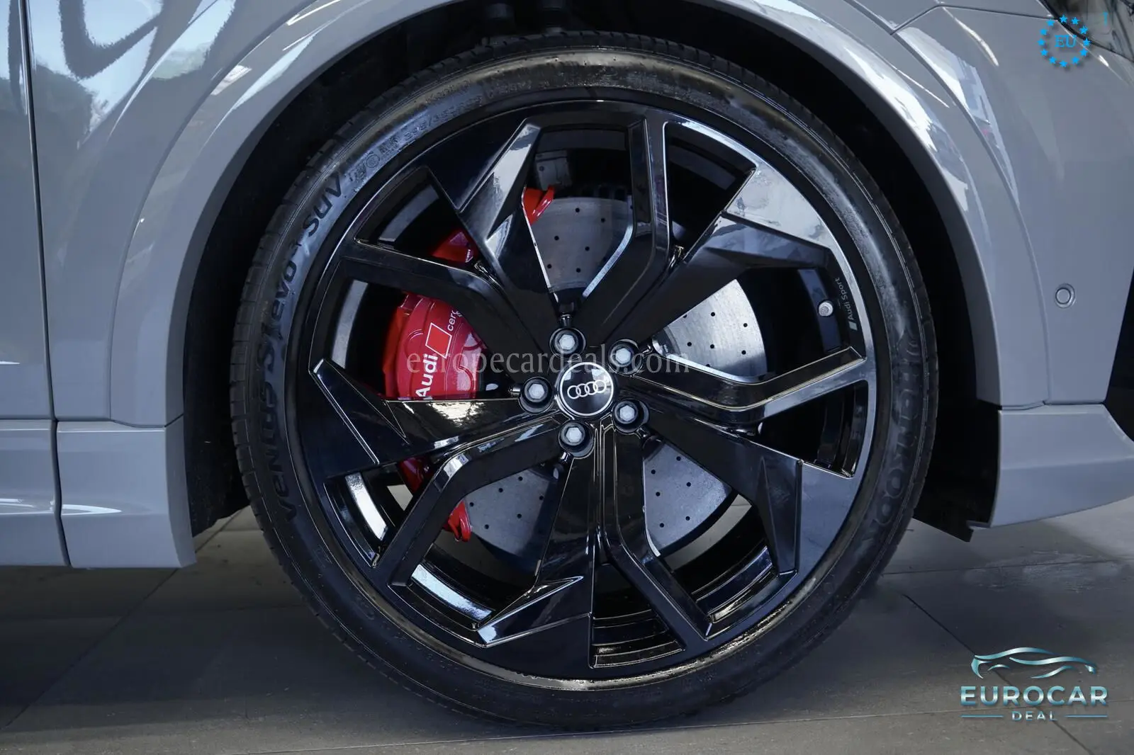 Audi RSQ8
