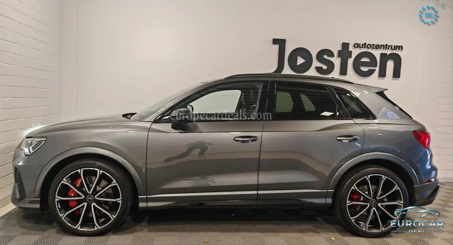 Audi RSQ3