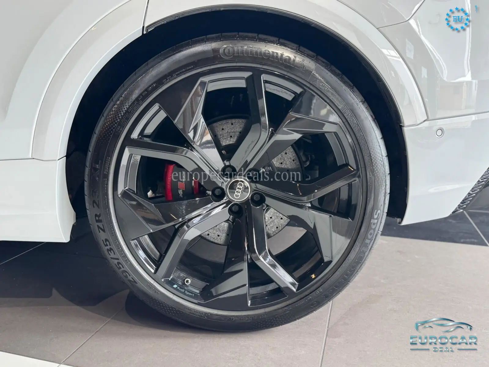 Audi RSQ8