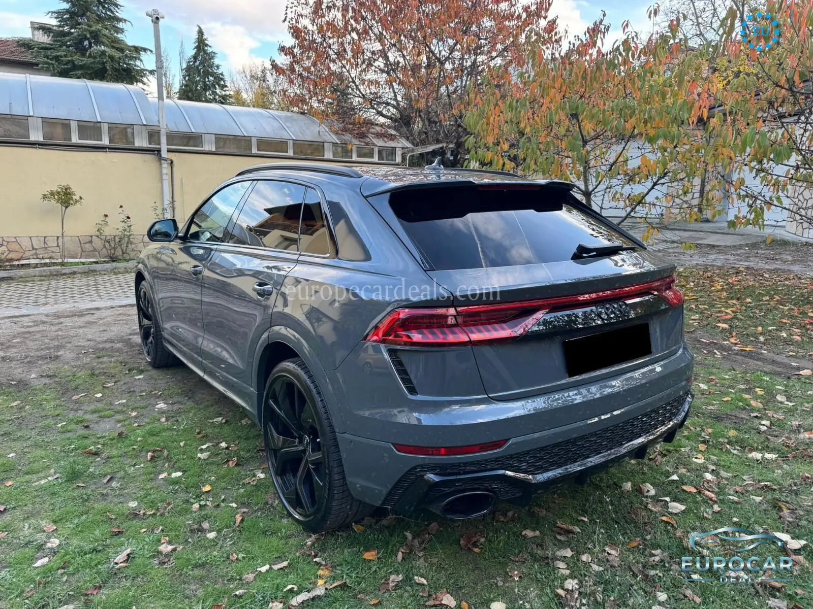 Audi RSQ8