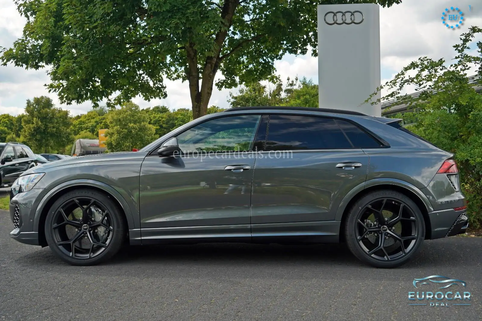 Audi RSQ8
