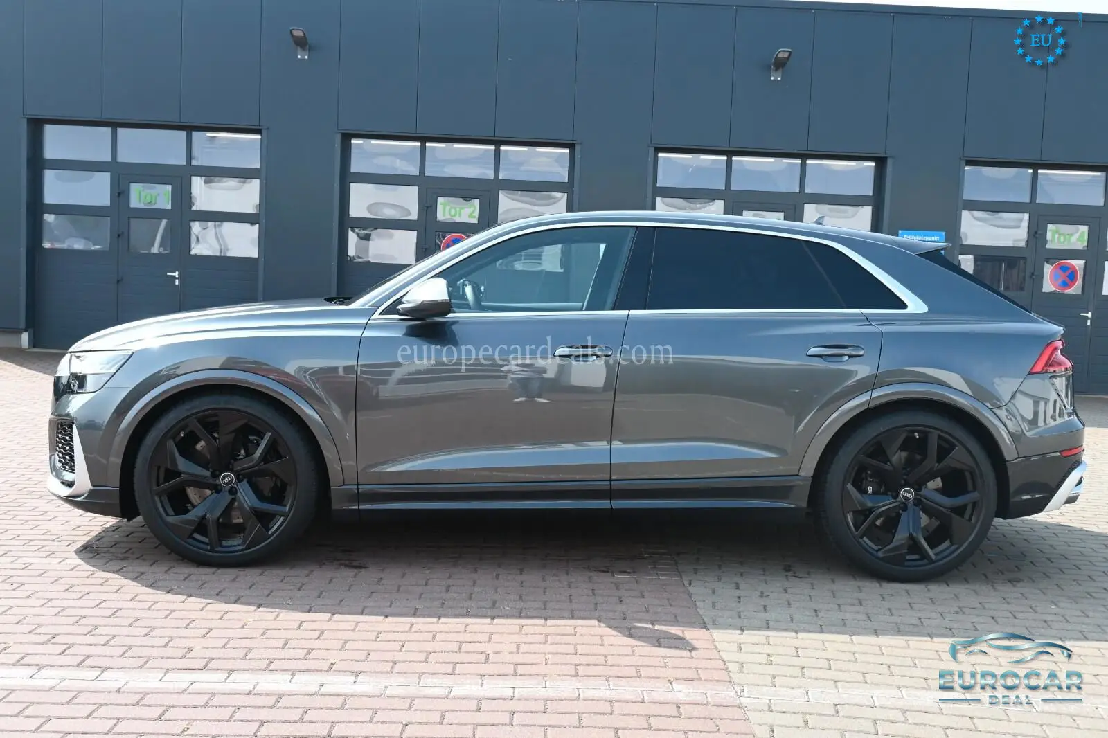 Audi RSQ8