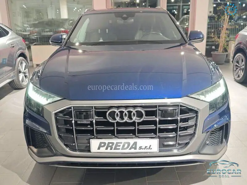 Audi Q8
