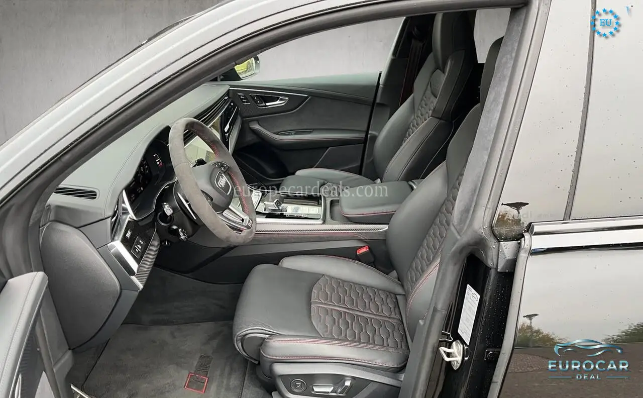 Audi RSQ8