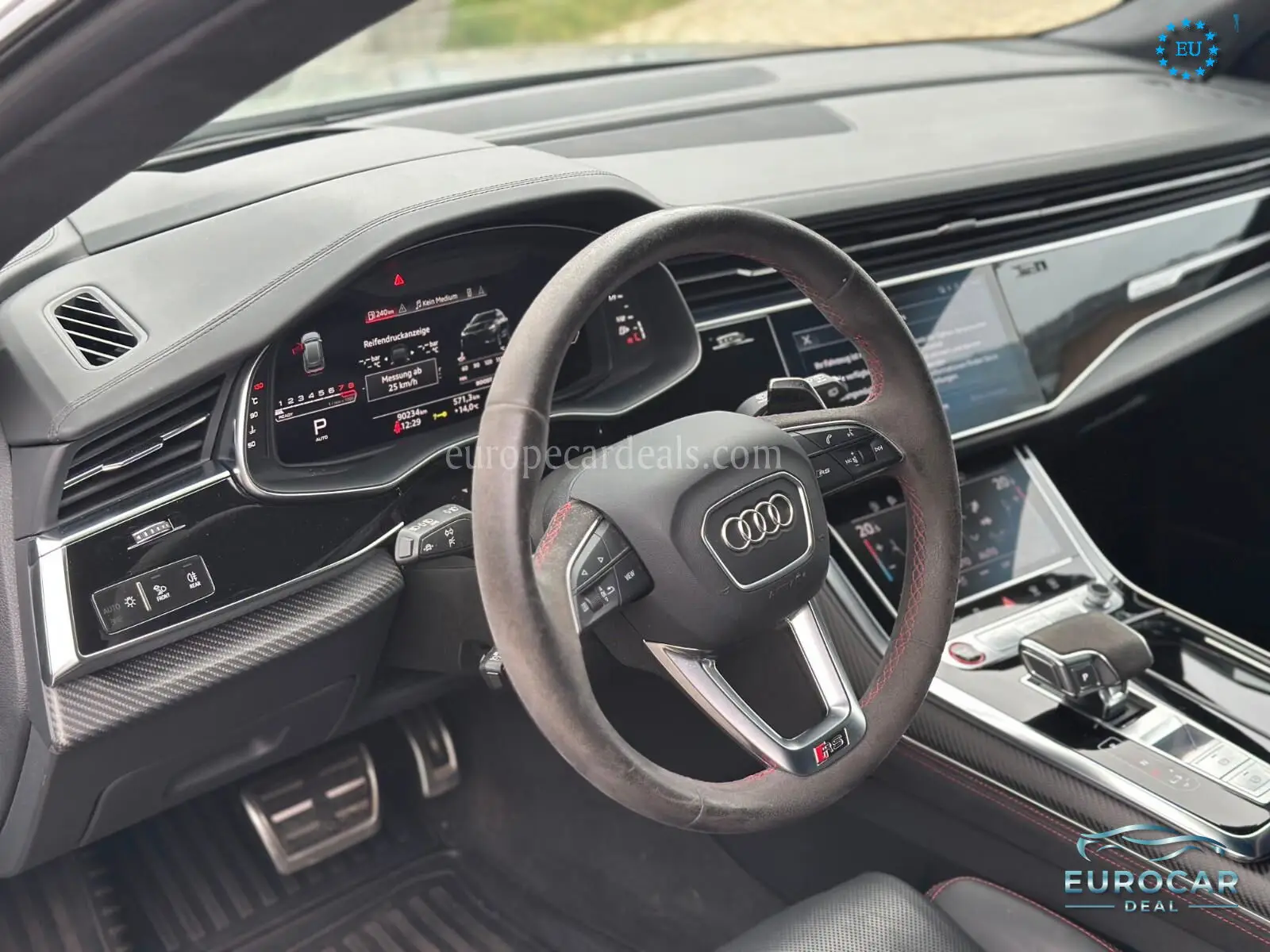 Audi RSQ8