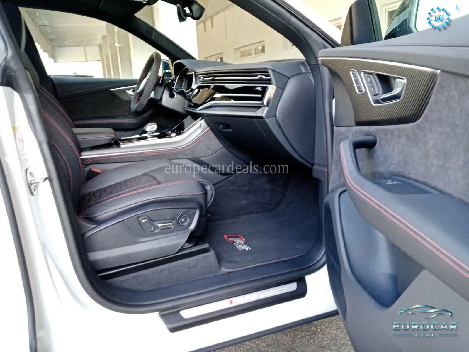 Audi RSQ8