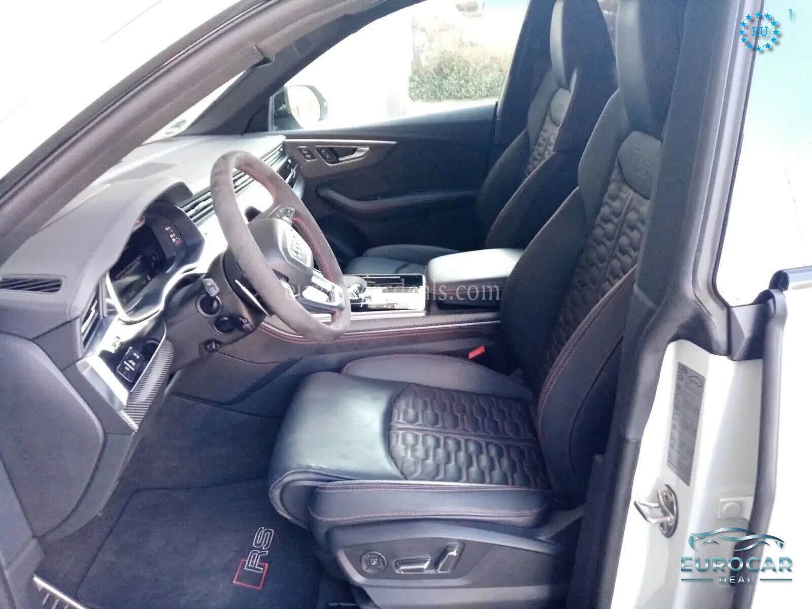 Audi RSQ8