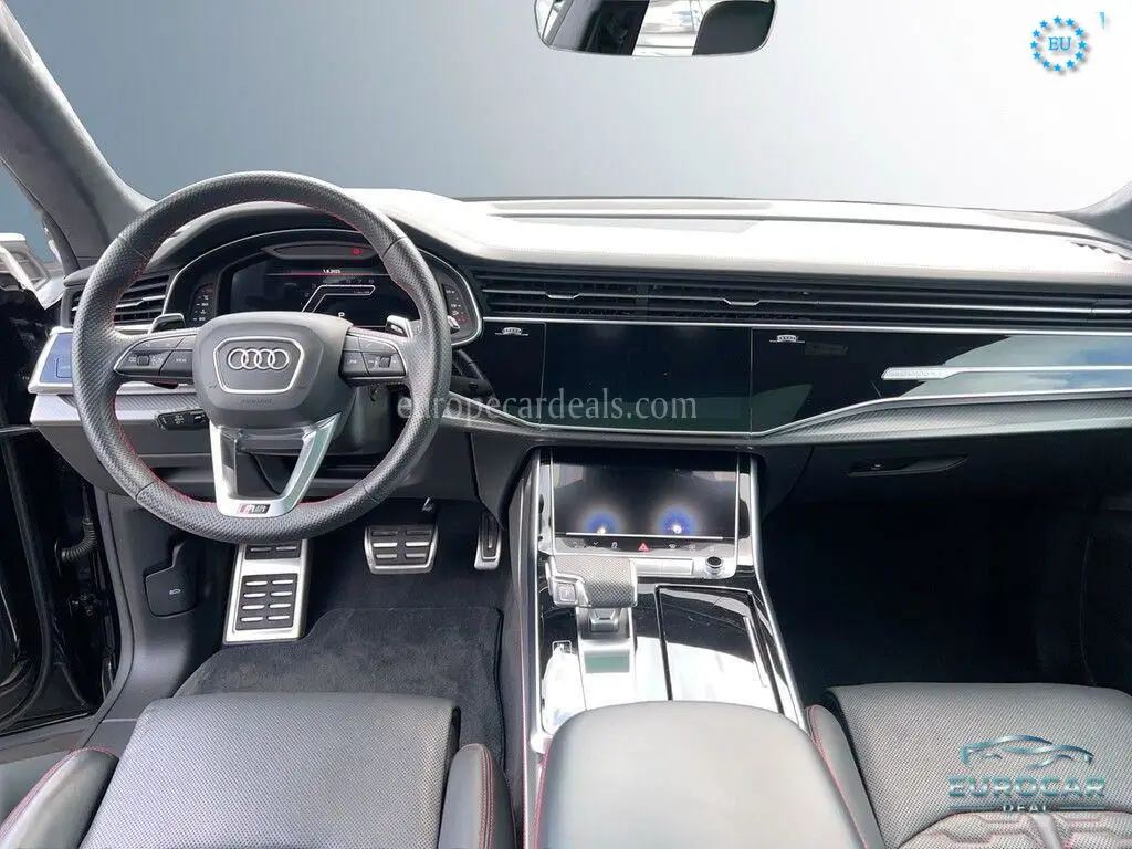 Audi RSQ8